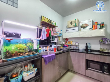 *****ทาวน์เฮ้าส์มือสอง นนทบุรี บ้านคุณภาพจากแบรนด์ Sansiri ม.สิริเพลส ติวานนท์ เนื้อที่ 21.40 ตร.ว. ฟังก์ชัน 3 ห้องนอน 3 ห้องน้ำ 2 ที่จอดรถ ตกแต่งสวย พร้อมเข้าอยู่ ทำเลเดินทางสะดวก เชื่อมต่อถนนรัตนาธิเบศร์, ถนนแจ้งวัฒนะ, ถนนบางกรวย-ไทรน้อย, ถนนชัยพฤกษ์ ใกล้โรบินสันศรีสมาน และทางด่วน "อุดรรัถยา" จองเลย!